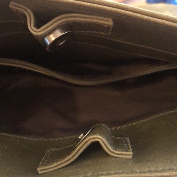 Matt & Natt tote bag, Vegan Leather, in army green. Discontinued at store. - Picture 10 of 11